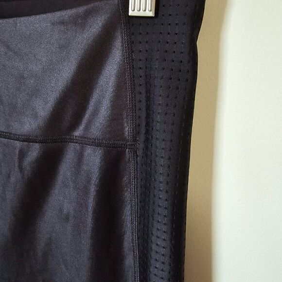 EUC LIKE NEW FABLETICS MOTION 365+ BY FABLETICS BLACK SOFT LEGGINGS SIZE MEDIUM - Picture 10 of 15